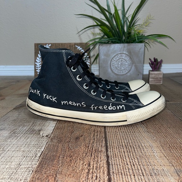 Kurt cobain limited edition converse all star shoes